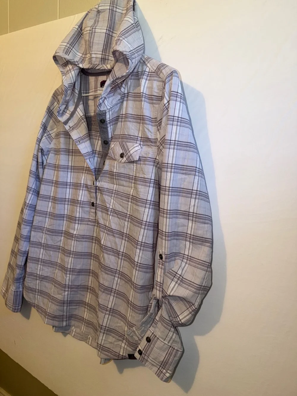 Prana sun shade button down top size small - Picture 4 of 8